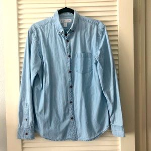 Old Navy Men’s Chambray button down